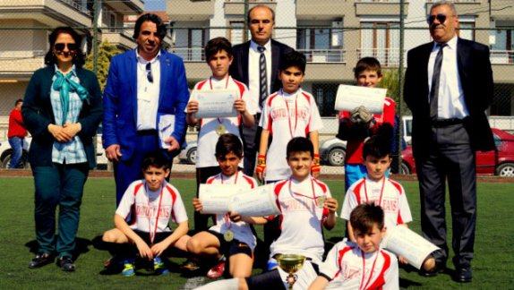 Futbol Turnuvasının Şampiyonu Gazi Abdurrahman İlkokulu Oldu