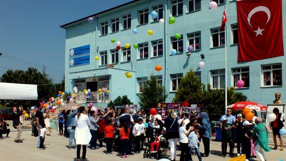 75.Yıl Namık Kemal İlkokulu/Ortaokulu ´´Benim İçin Özelsin´´ Sosyal Sorumluluk Projesi 
