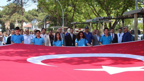 19 Mayıs Gençlik ve Spor Bayramı Kapsamında Gençlik Yürüyüşü ve Resim Sergisi 
