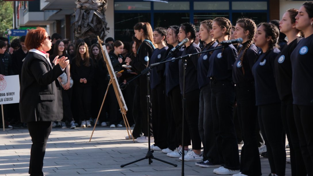 Mustafa Kemal Anadolu Lisesi tarafından hazırlanan 29 EKİM CUMHURİYET BAYRAMI 101. YIL TÖRENİ  izleyenler tarafından büyük beğeni topladı.